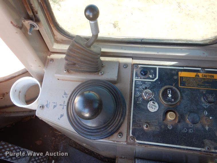 image for item HO9829 1992 John Deere 544E  wheel loader