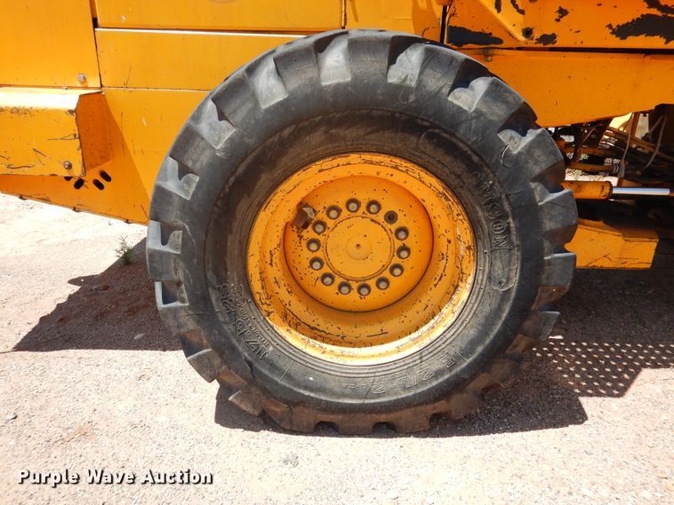 image for item HO9829 1992 John Deere 544E  wheel loader