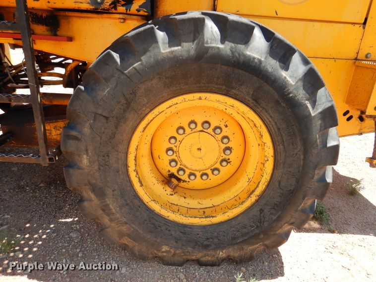 image for item HO9829 1992 John Deere 544E  wheel loader