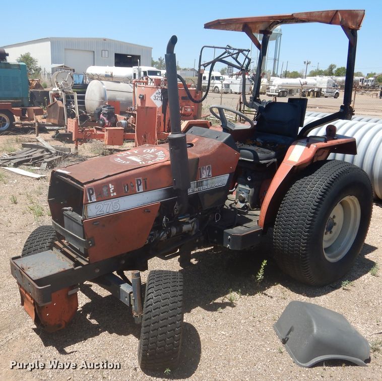 image for item HO9840 Case IH 275  tractor