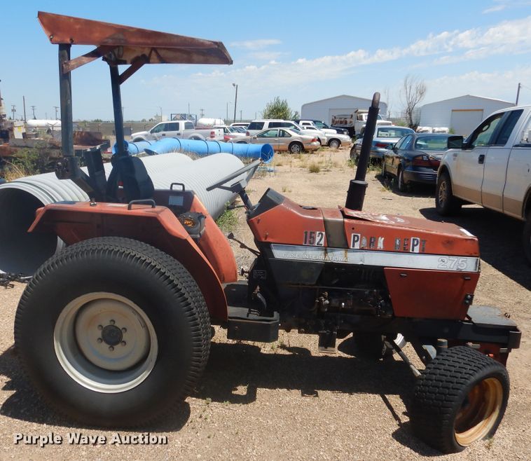 image for item HO9840 Case IH 275  tractor