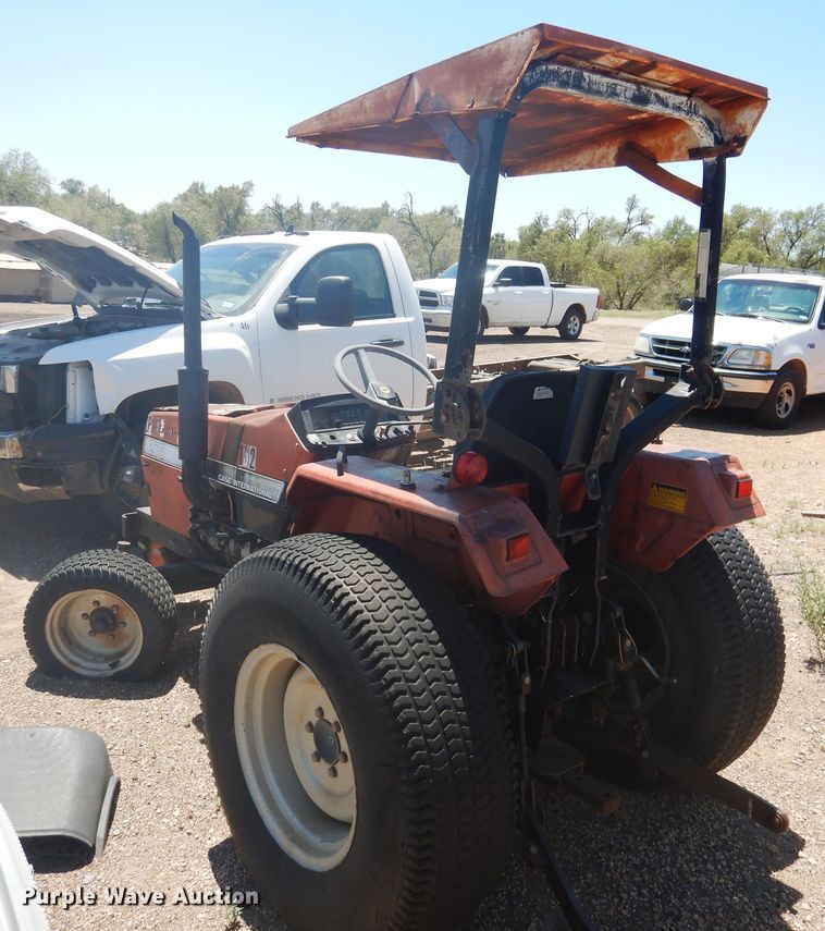 image for item HO9840 Case IH 275  tractor