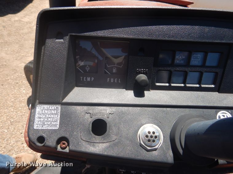 image for item HO9840 Case IH 275  tractor