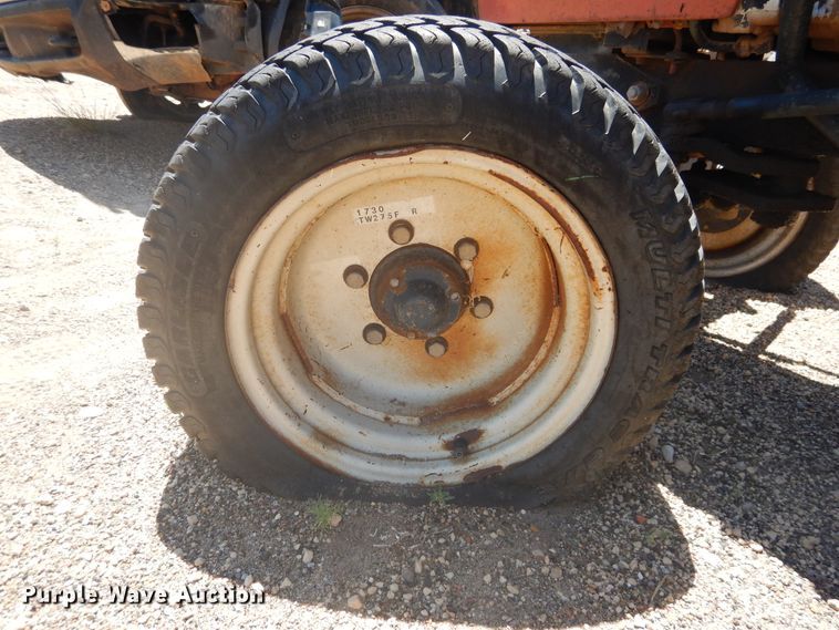 image for item HO9840 Case IH 275  tractor