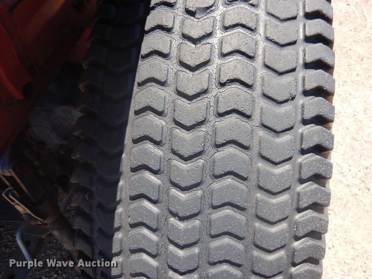 image for item HO9840 Case IH 275  tractor