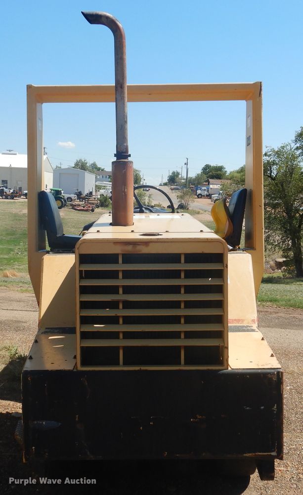 image for item HO9849 1996 Hypac C530A  pneumatic roller