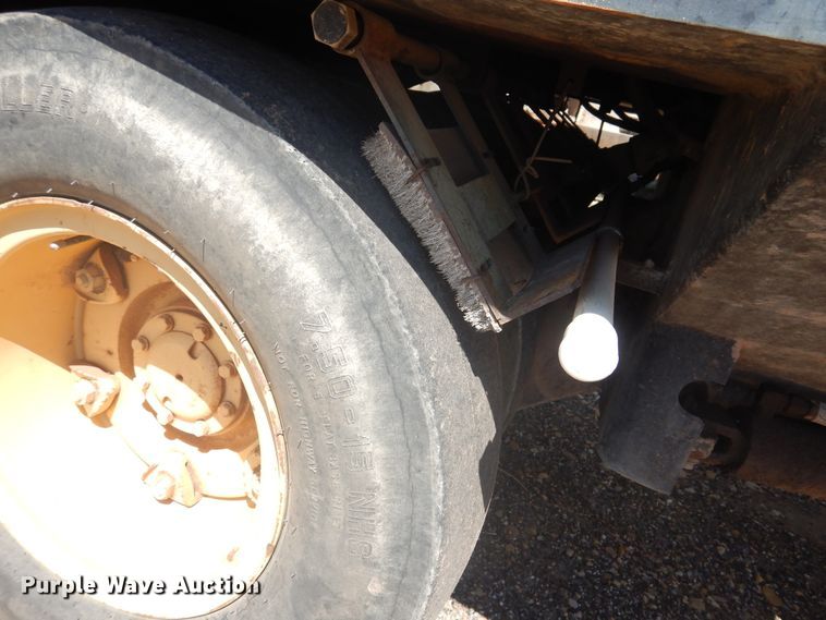 image for item HO9849 1996 Hypac C530A  pneumatic roller