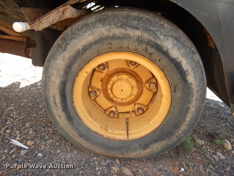 image for item HO9849 1996 Hypac C530A  pneumatic roller