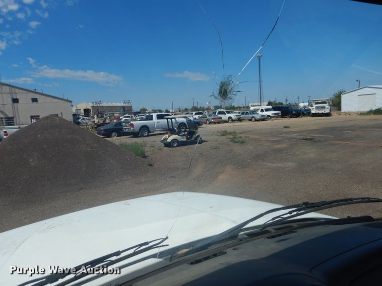 image for item HO9850 2005 Freightliner Business Class M2  refuse truck