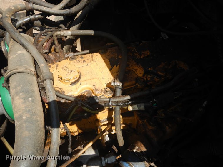 image for item HO9850 2005 Freightliner Business Class M2  refuse truck