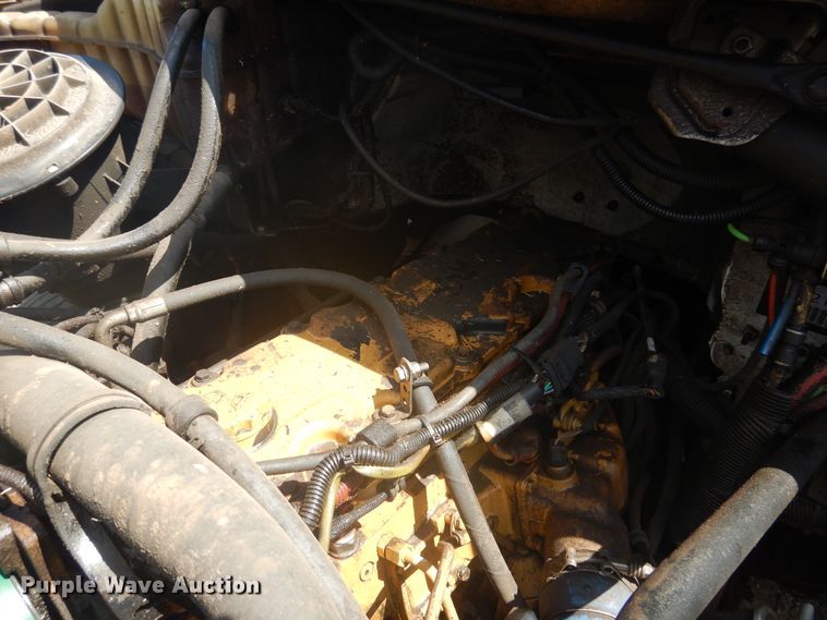 image for item HO9850 2005 Freightliner Business Class M2  refuse truck