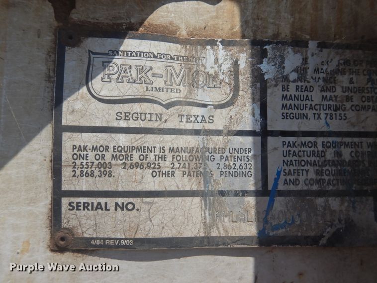 image for item HO9850 2005 Freightliner Business Class M2  refuse truck