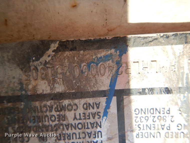 image for item HO9850 2005 Freightliner Business Class M2  refuse truck