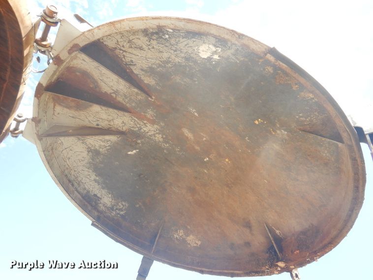 image for item HO9850 2005 Freightliner Business Class M2  refuse truck