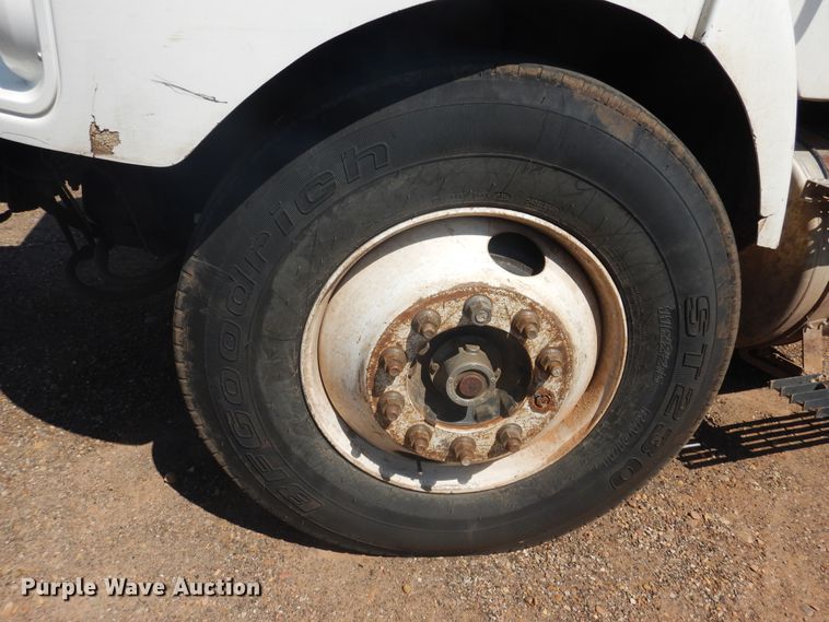 image for item HO9850 2005 Freightliner Business Class M2  refuse truck