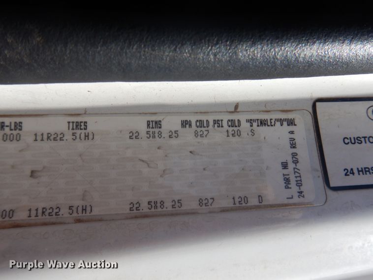 image for item HO9850 2005 Freightliner Business Class M2  refuse truck