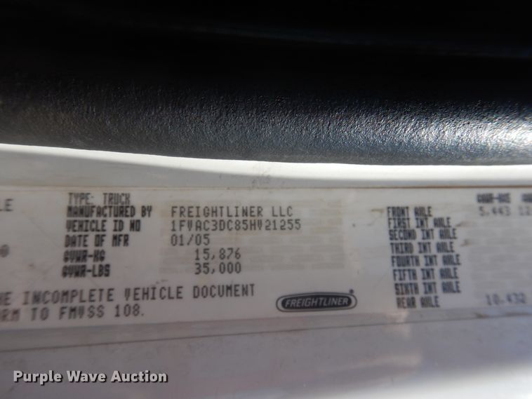 image for item HO9850 2005 Freightliner Business Class M2  refuse truck