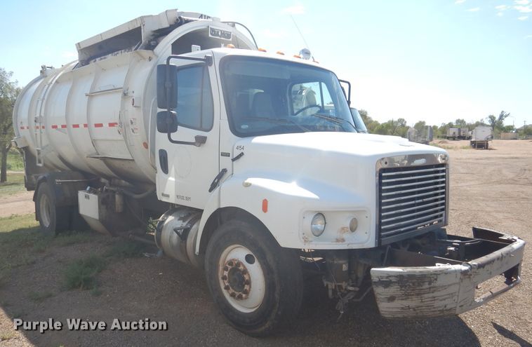 image for item HO9851 2008 Freightliner Business Class M2  refuse truck