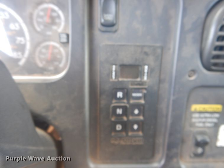 image for item HO9851 2008 Freightliner Business Class M2  refuse truck