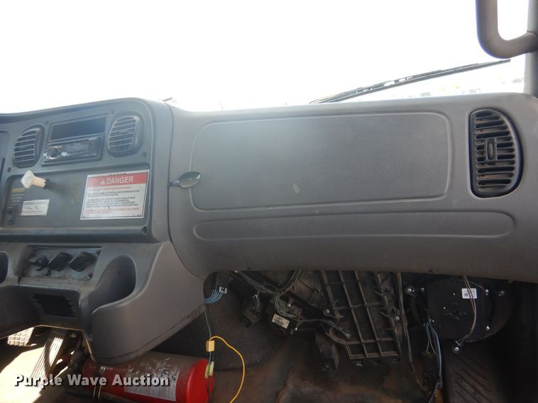 image for item HO9851 2008 Freightliner Business Class M2  refuse truck