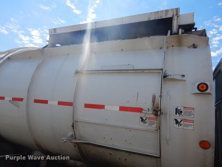 image for item HO9851 2008 Freightliner Business Class M2  refuse truck