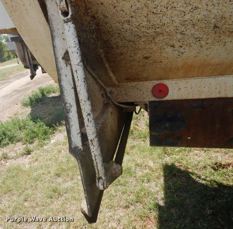 image for item HO9851 2008 Freightliner Business Class M2  refuse truck