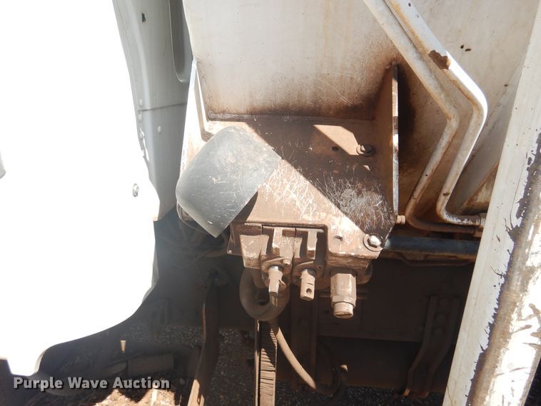 image for item HO9851 2008 Freightliner Business Class M2  refuse truck