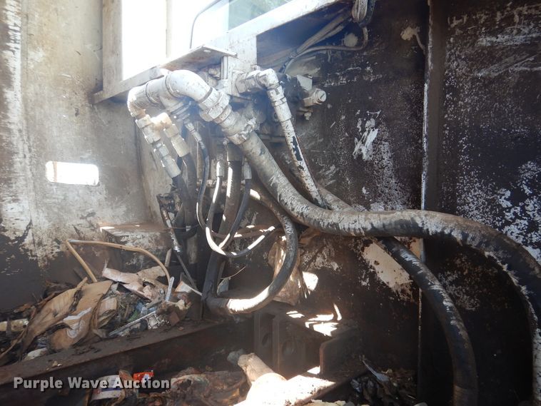 image for item HO9851 2008 Freightliner Business Class M2  refuse truck