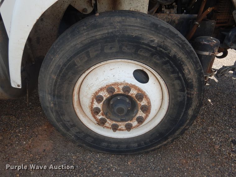 image for item HO9851 2008 Freightliner Business Class M2  refuse truck