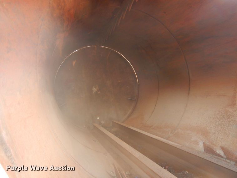 image for item HO9852 2000 International 4900  refuse truck