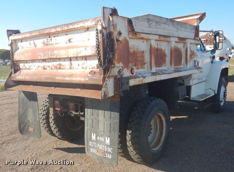 image for item HO9853 1994 Ford F800  dump truck
