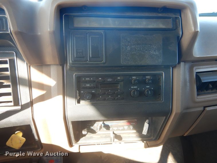 image for item HO9853 1994 Ford F800  dump truck