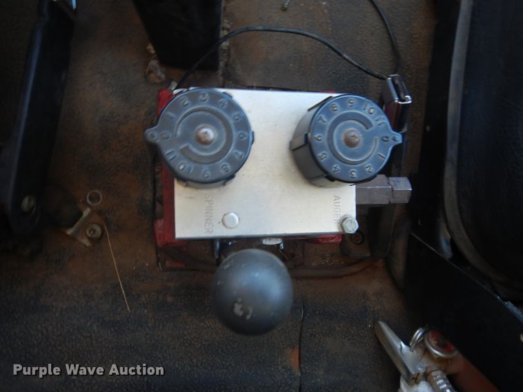 image for item HO9853 1994 Ford F800  dump truck