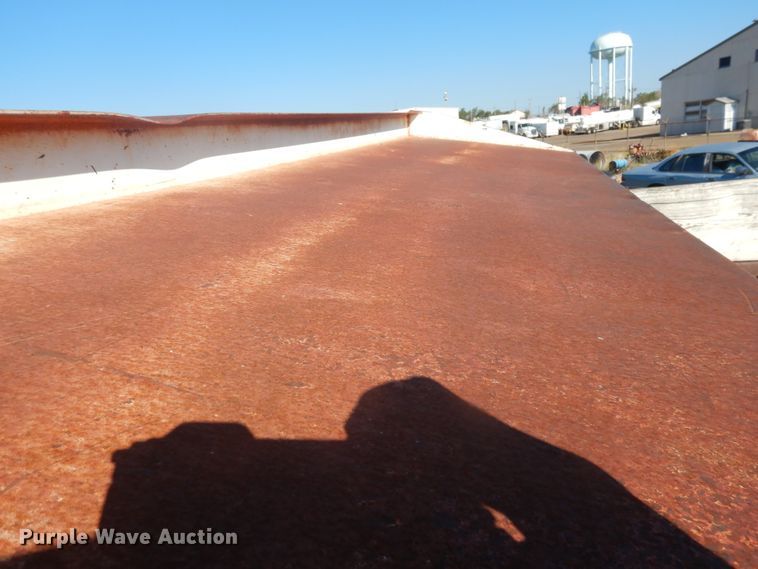 image for item HO9853 1994 Ford F800  dump truck