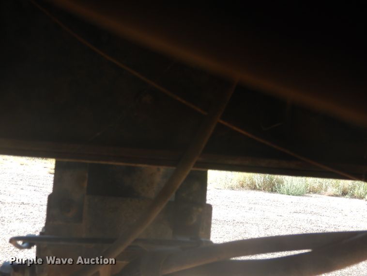 image for item HO9853 1994 Ford F800  dump truck