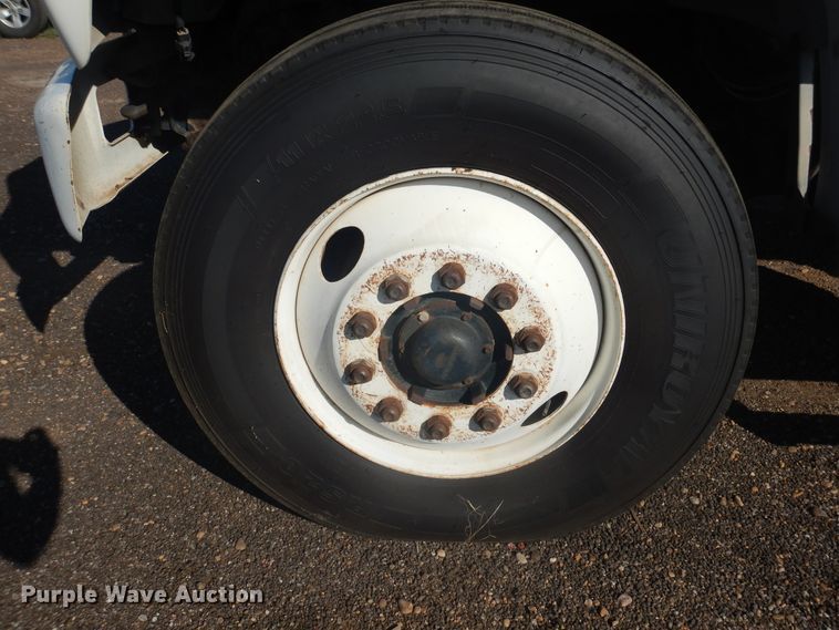 image for item HO9853 1994 Ford F800  dump truck