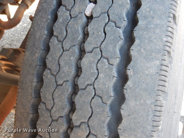 image for item HO9853 1994 Ford F800  dump truck