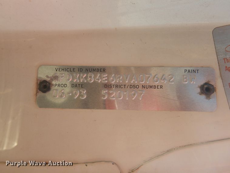 image for item HO9853 1994 Ford F800  dump truck