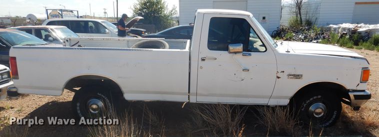 image for item HO9861 1988 Ford F150  pickup truck