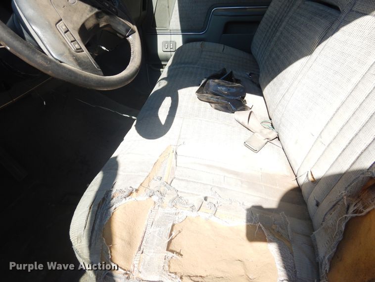 image for item HO9861 1988 Ford F150  pickup truck