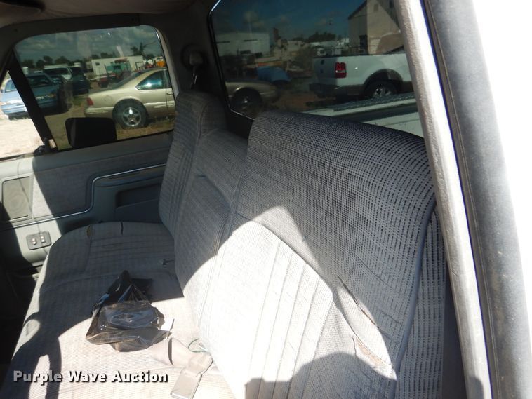 image for item HO9861 1988 Ford F150  pickup truck