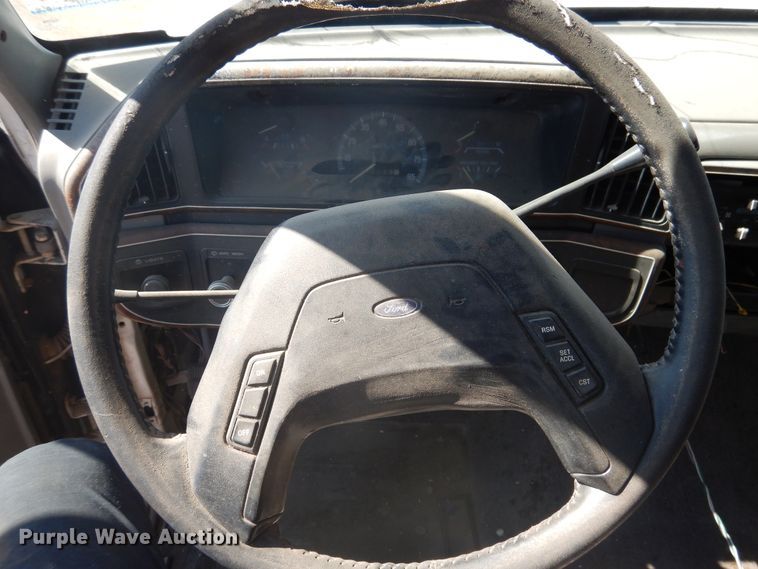 image for item HO9861 1988 Ford F150  pickup truck