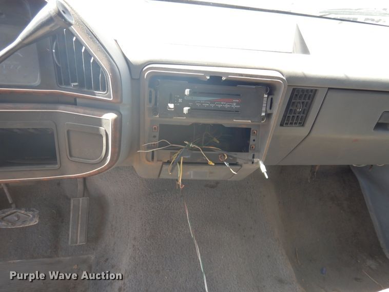 image for item HO9861 1988 Ford F150  pickup truck