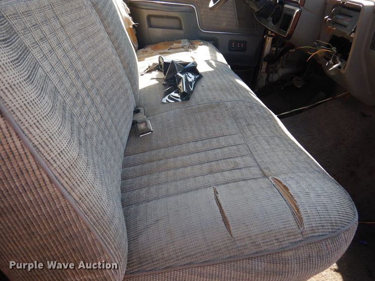 image for item HO9861 1988 Ford F150  pickup truck