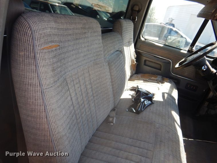 image for item HO9861 1988 Ford F150  pickup truck