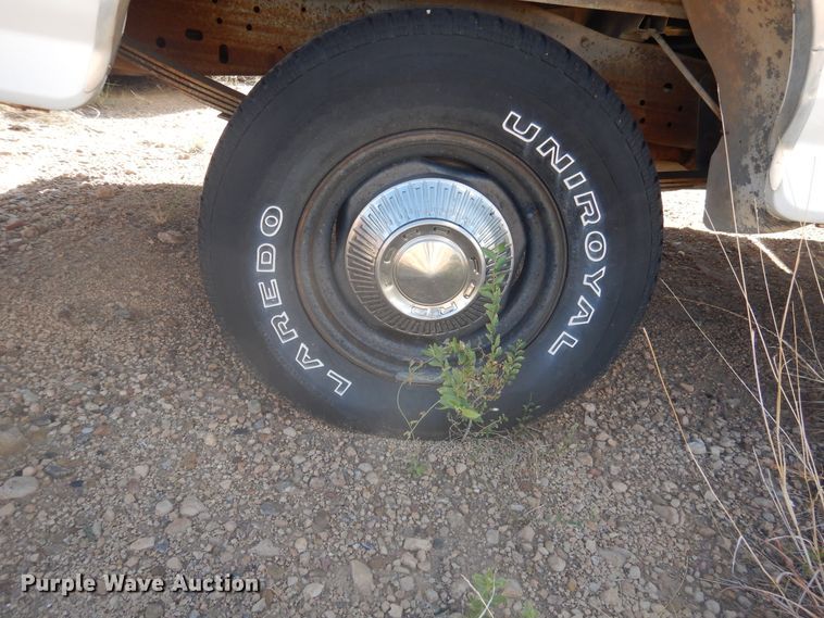 image for item HO9861 1988 Ford F150  pickup truck