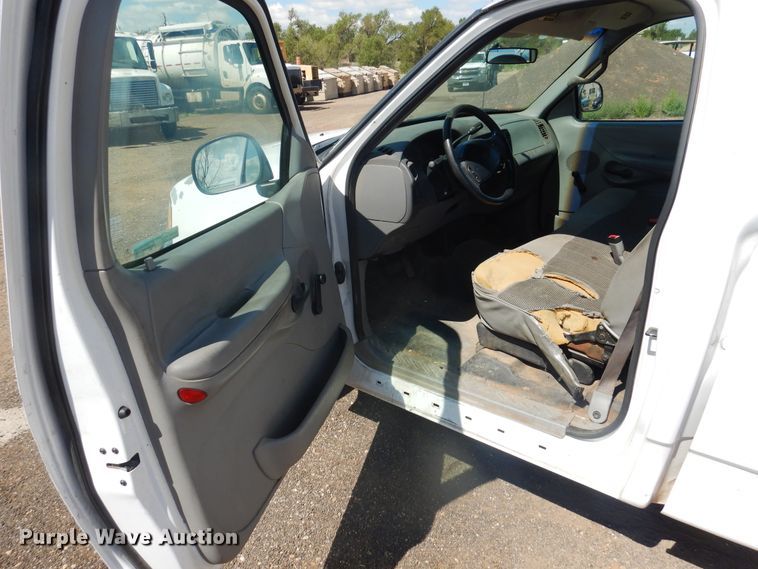 image for item HO9865 1998 Ford F150  pickup truck