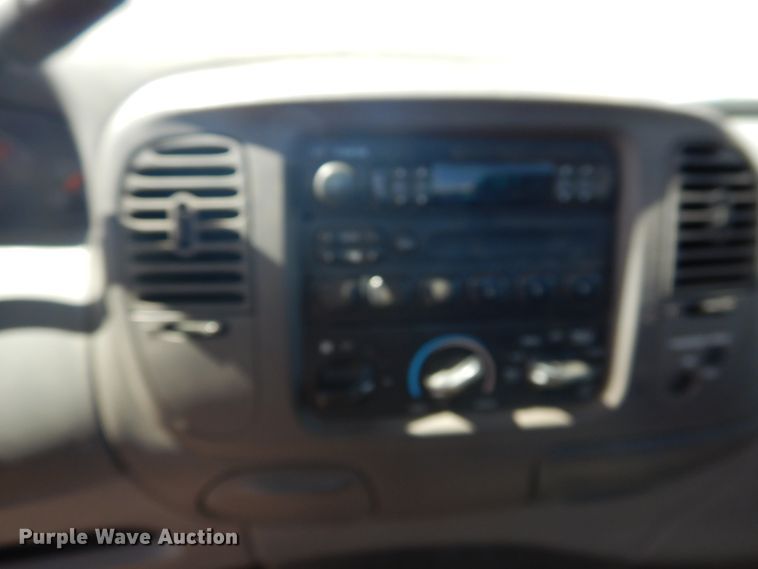 image for item HO9865 1998 Ford F150  pickup truck