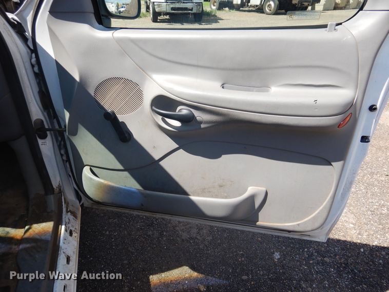 image for item HO9865 1998 Ford F150  pickup truck