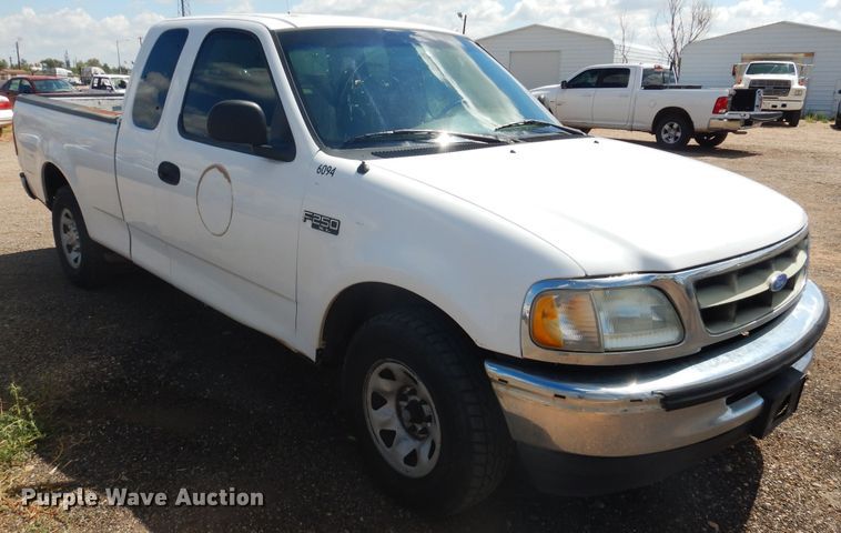 image for item HO9866 1997 Ford F250  SuperCab pickup truck